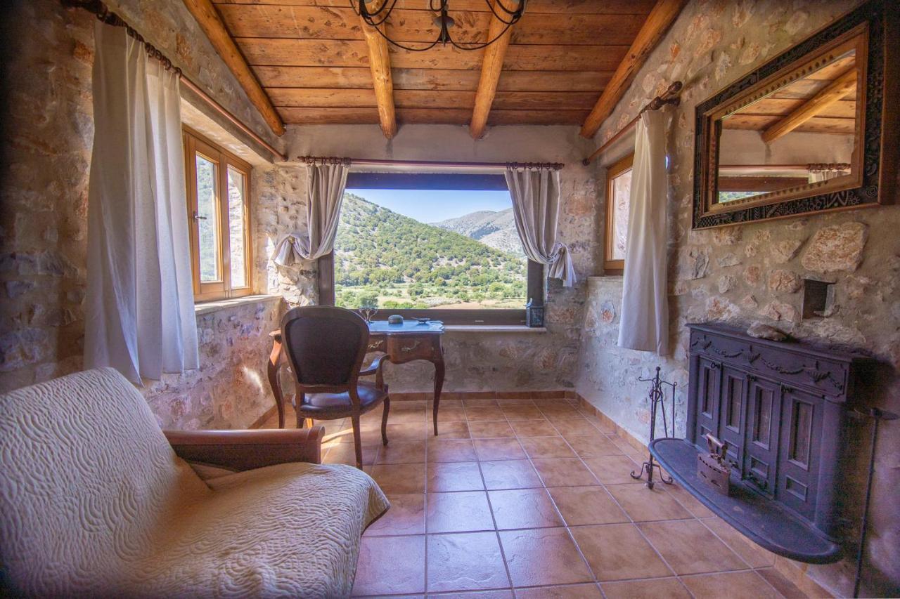 Traditional Villa Askyfou Karés エクステリア 写真