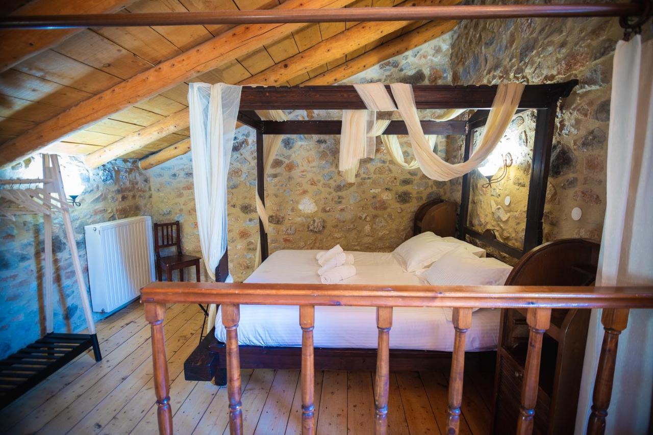 Traditional Villa Askyfou Karés エクステリア 写真